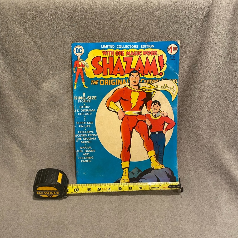 XL Limited Collectors Edition Shazam Comic Book
